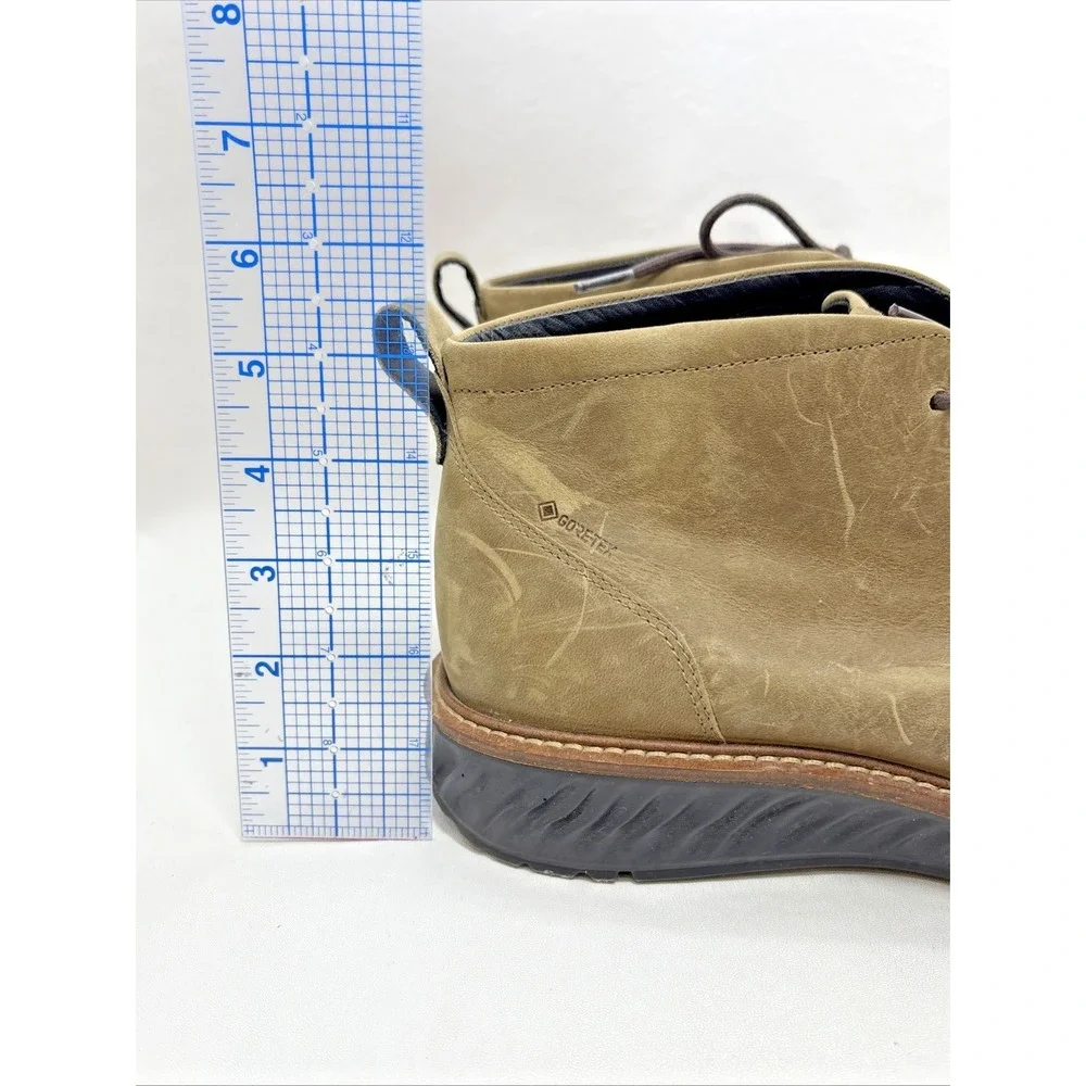 ECCO Chukka Boots Mens 9-9.5 US Brown Nubuck Waterproof Gore-Tex Casual‎ Ankle